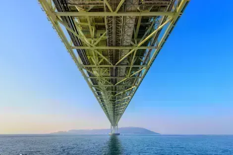 Drive on the Akashi Kaikyo bridge, the Tallest and Longest Suspension Bridge in the World