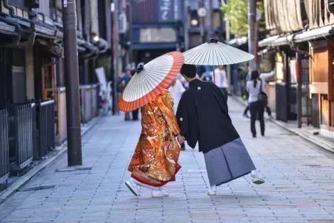 Couple in Japan - Gilad Fiskus